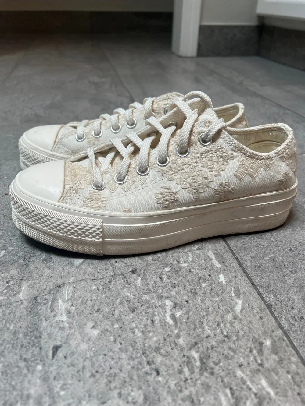 Women’s Converse Sneakers
